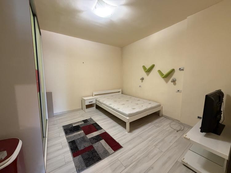 Apartament cu 2 camere decomandat, mobilat în Tomis Mall