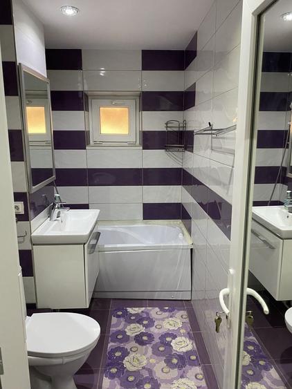 Apartament cu 4 camere decomandat în Tecuci