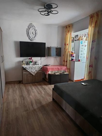 Garsonieră decomandată în Exterior Vest