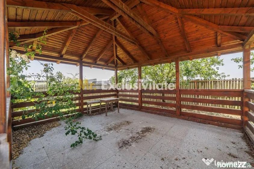 Casă cu 4 camere cu Teren 705 Mp în Central