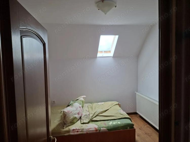 Casă cu 9 camere cu Teren 960 Mp în Bercu Roșu