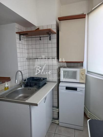 Apartament cu 2 camere decomandat, mobilat în Trocadero