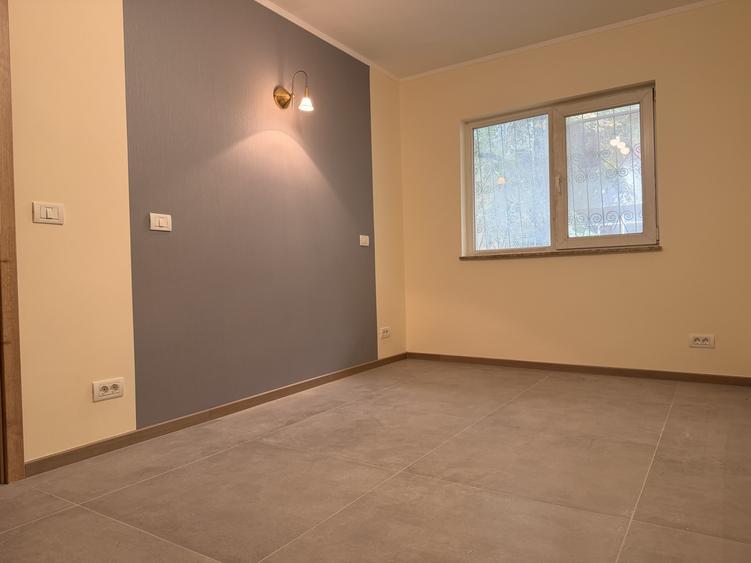 Apartament cu 3 camere decomandat în Complex Studențesc