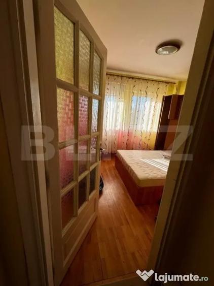 Apartament cu 2 camere decomandat în Teiu
