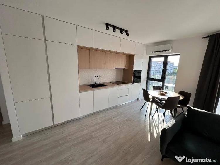 Apartament cu 3 camere decomandat, mobilat în Herăstrău