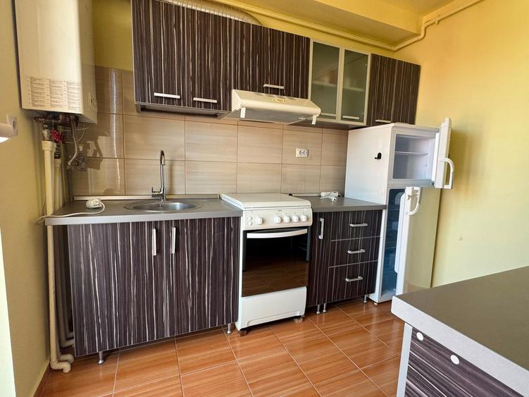 Apartament cu 2 camere semidecomandat în Giroc