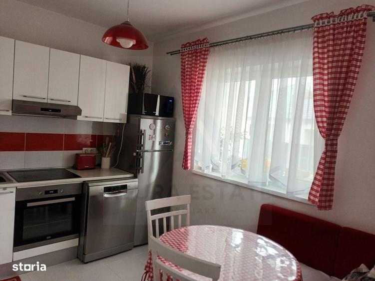 Casă cu 4 camere în Șelimbăr