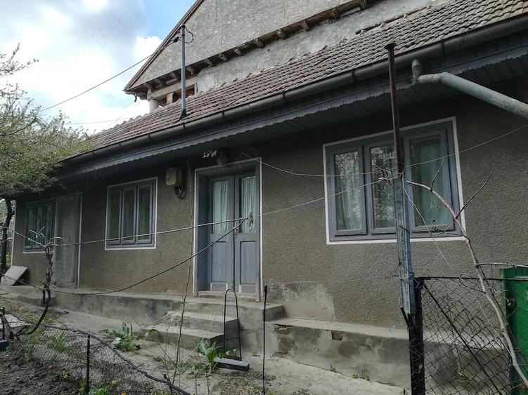 Casă cu 4 camere cu Teren 350 Mp în Murgeni
