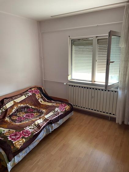 Apartament cu 2 camere decomandat în Exterior Vest