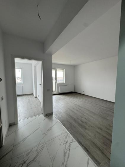 VANZARE APARTAMENT 44 MP-FIALIZAT-BLOC MIC CU LIFT-0773 746 547 - COMISION 0% - 10