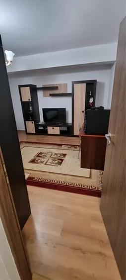 Apartament cu 2 camere semidecomandat, mobilat în Gorjului