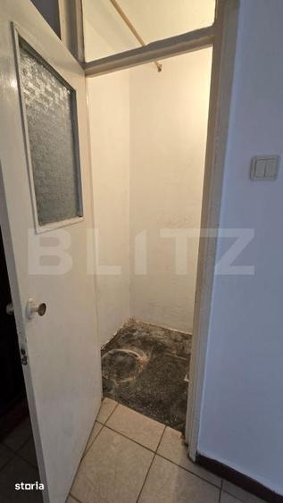 Apartament cu 3 camere decomandat în Micro 17