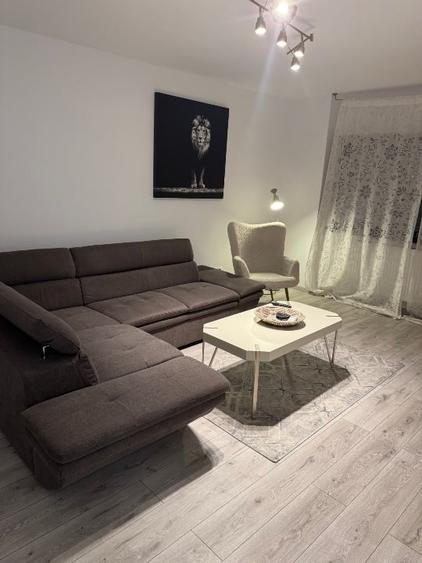 Apartament cu 2 camere decomandat în Capitol