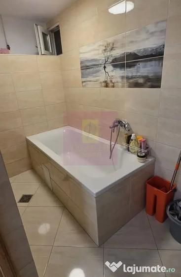 Casa cu 4 camere de vanzare in Campina - 3