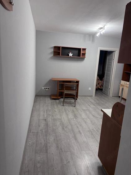 Apartament cu 2 camere nedecomandat în Vasile Aaron
