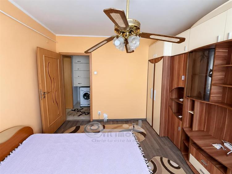 Apartament cu 3 camere semidecomandat, mobilat în Tătărași