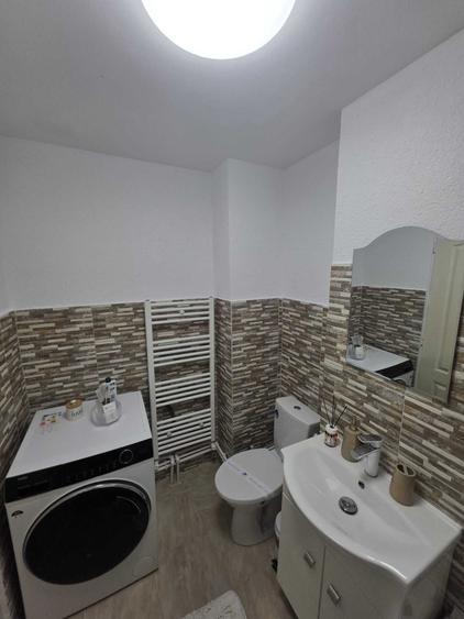 Garsonieră decomandată în Uric