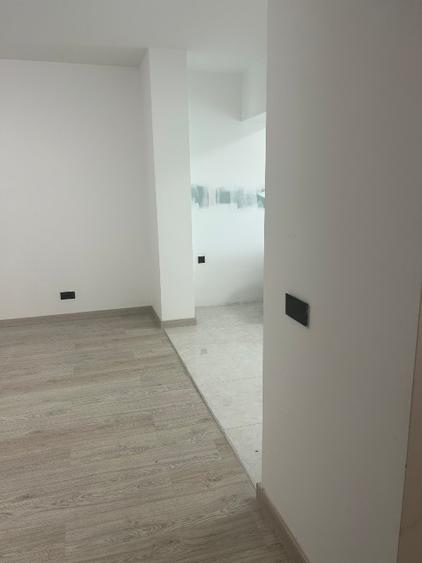 Apartament cu 2 camere semidecomandat în Dristor