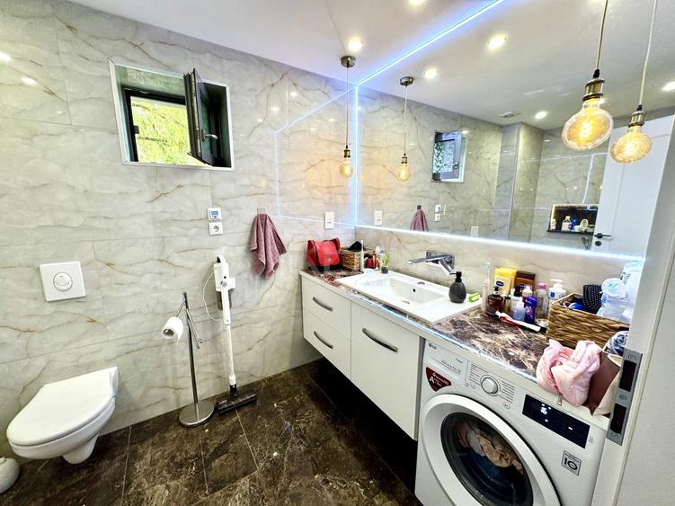 Apartament cu 3 camere semidecomandat în Băneasa
