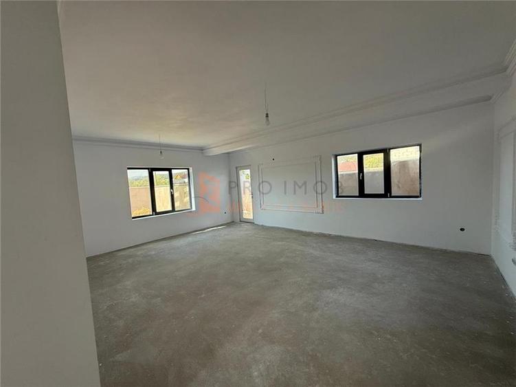 Casă individuală cu 4 camere cu Teren 550 Mp în Pleșești (Berca)