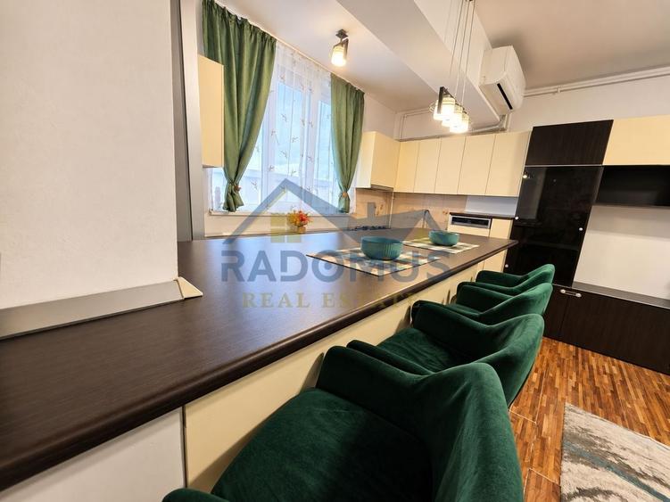 Apartament cu 3 camere decomandat, mobilat în 9 Mai