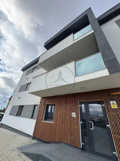 Apartament cu 3 camere decomandat în Sud