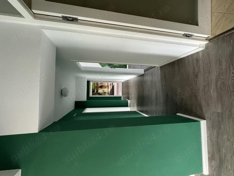 Spațiu comercial, de 100 mp, în Central