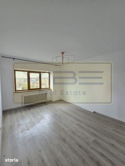 Apartament cu 3 camere decomandat în Gară