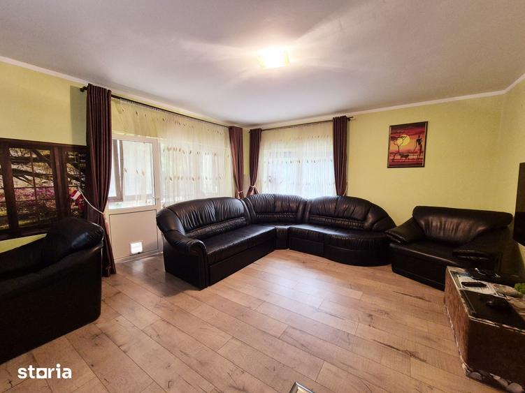 Apartament cu 4 camere decomandat în Calea Romanului