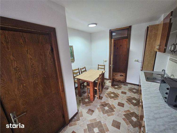 Apartament cu 3 camere decomandat, mobilat în Central
