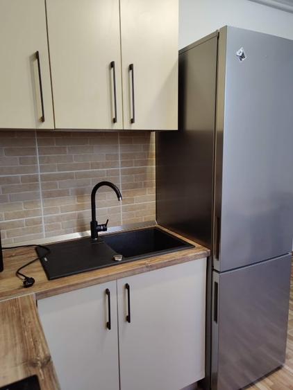 Apartament cu 2 camere decomandat, mobilat în Central