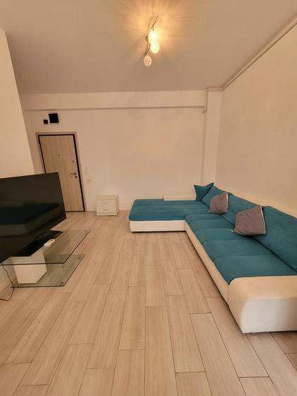 Apartament cu 2 camere semidecomandat în Central