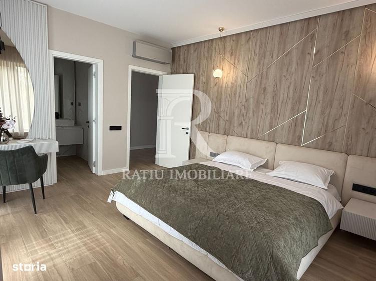 Casă cu 4 camere în Sânmartin