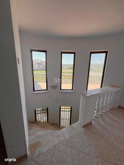 Casa S+P+1 cu terase mari si teren2700 mp Orlesti