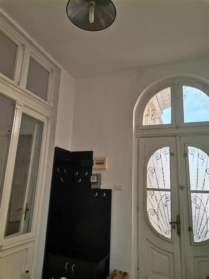 Casă cu 4 camere cu Canalizare în Central