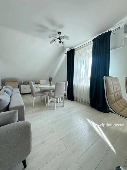 Apartament cu 3 camere decomandat în Central