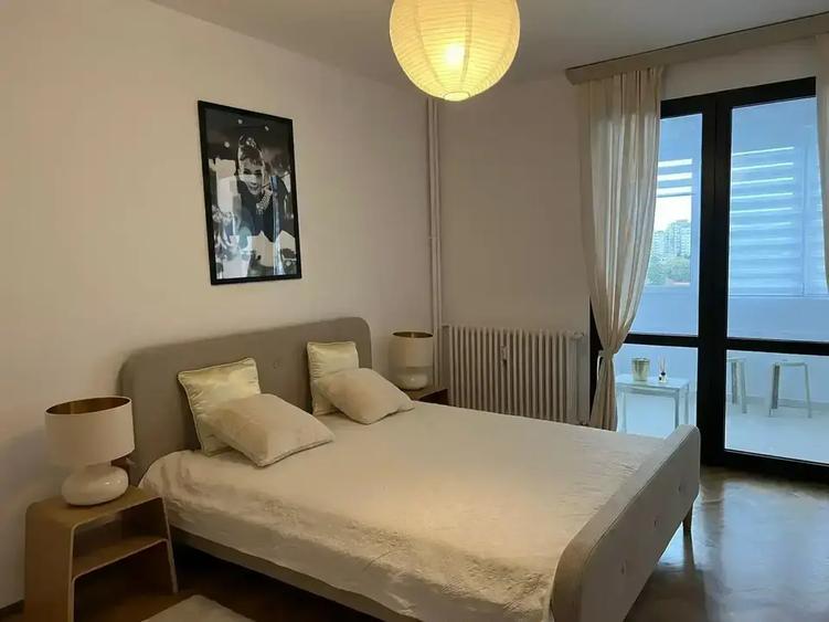 Apartament cu 3 camere semidecomandat, mobilat în Vatra Luminoasă