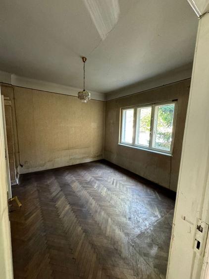 Duplex cu 7 camere cu Canalizare în Dorobanți