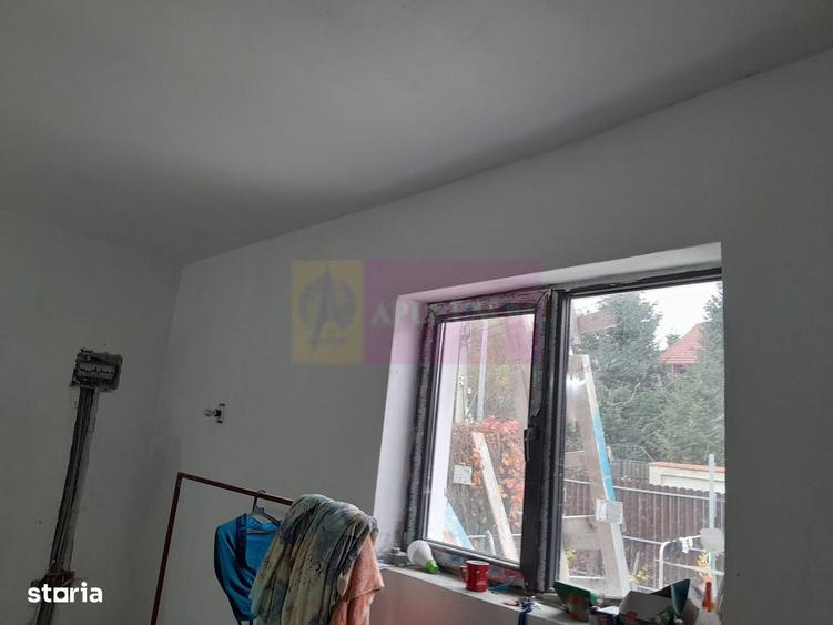 Casă cu 2 camere cu Teren 200 Mp în Giulești