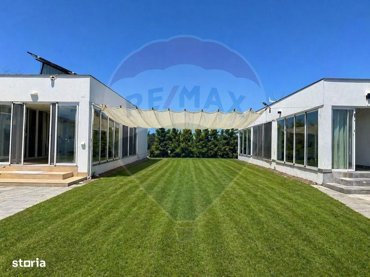 Casă cu 4 camere cu Teren 585 Mp în Corbu