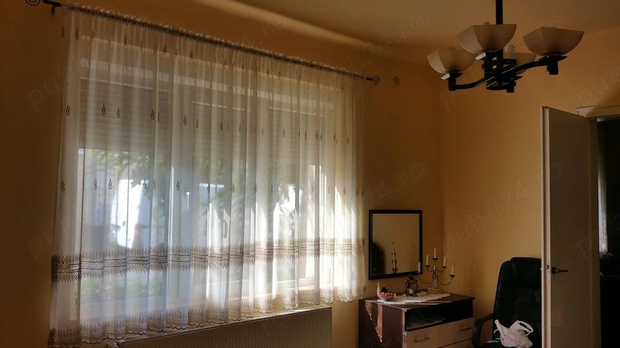 Casă cu 5 camere cu Teren 700 Mp în Fratelia