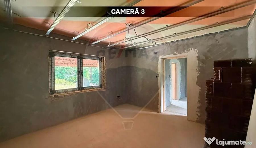 Casă cu 2 camere cu Teren 2628 Mp în Hovrila