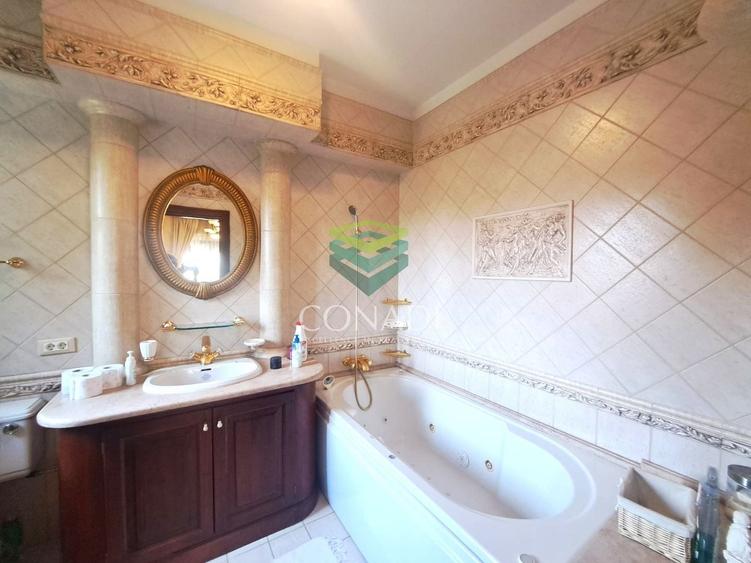Casă individuală cu 6 camere cu Canalizare în Domenii