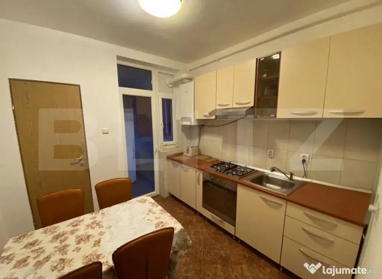 Apartament cu 3 camere decomandat în Tolstoi