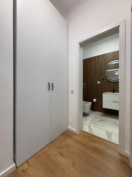 Apartament cu 2 camere semidecomandat, mobilat în Florești