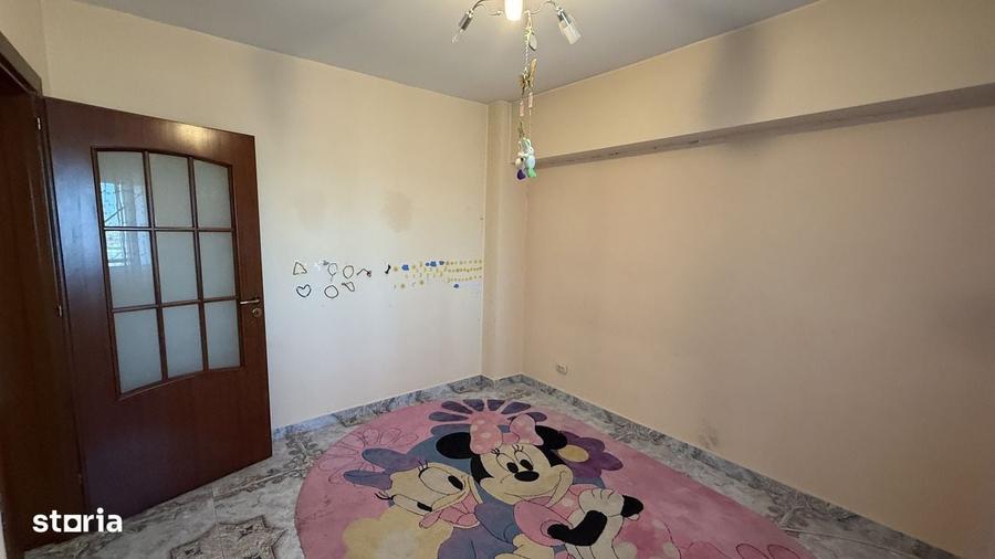 Apartament cu 4 camere în Calea Călărașilor
