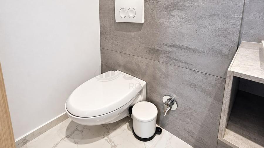 Apartament cu 3 camere decomandat în Aviației