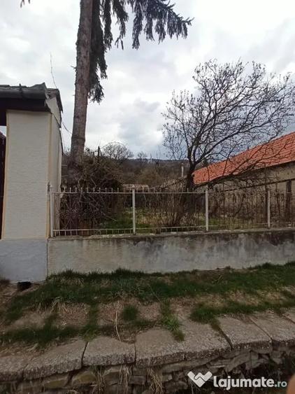 Casă cu 3 camere în Fântânele