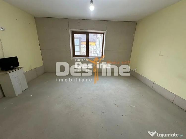 Casă cu 3 camere cu Teren 450 Mp în Central