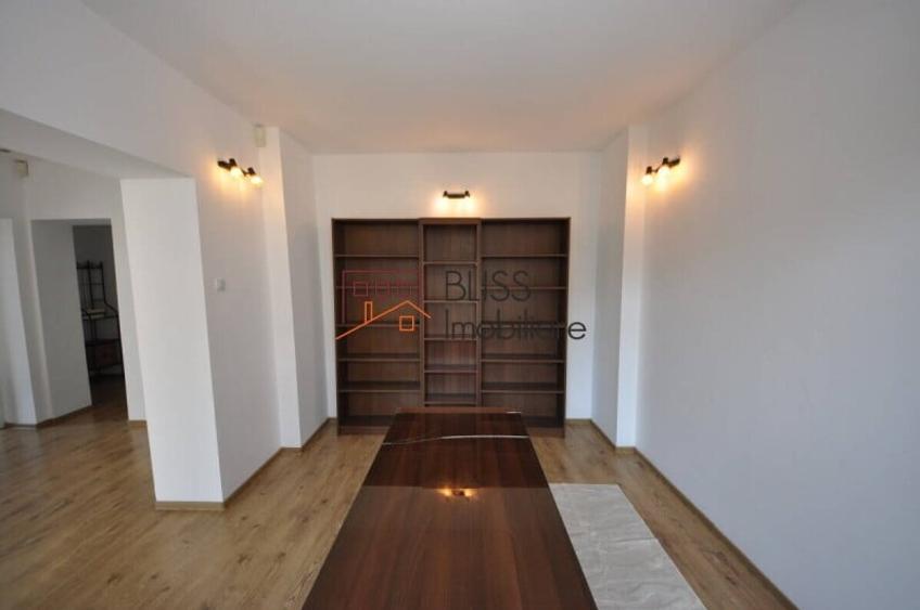 Apartament cu 5 camere decomandat în P-ța Dorobanți